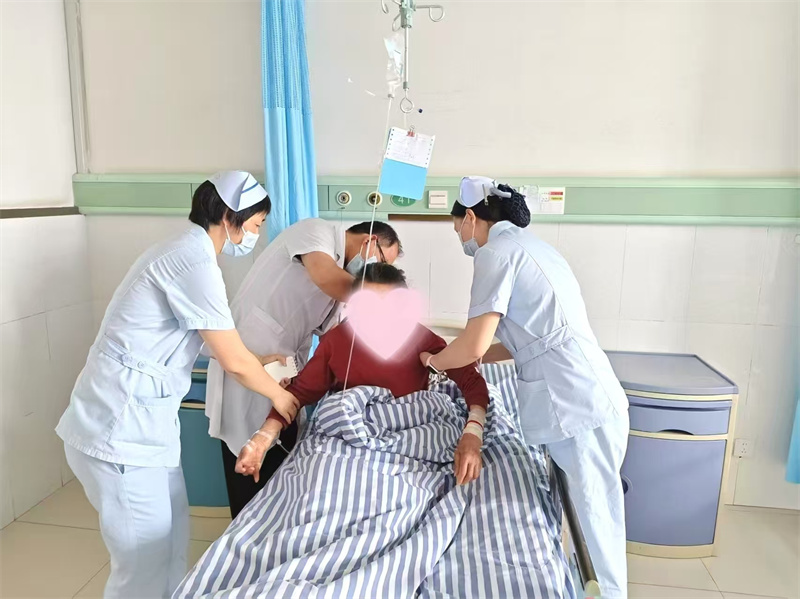 与生命赛跑的温情守护——心血管内科成功救治重症患者...
